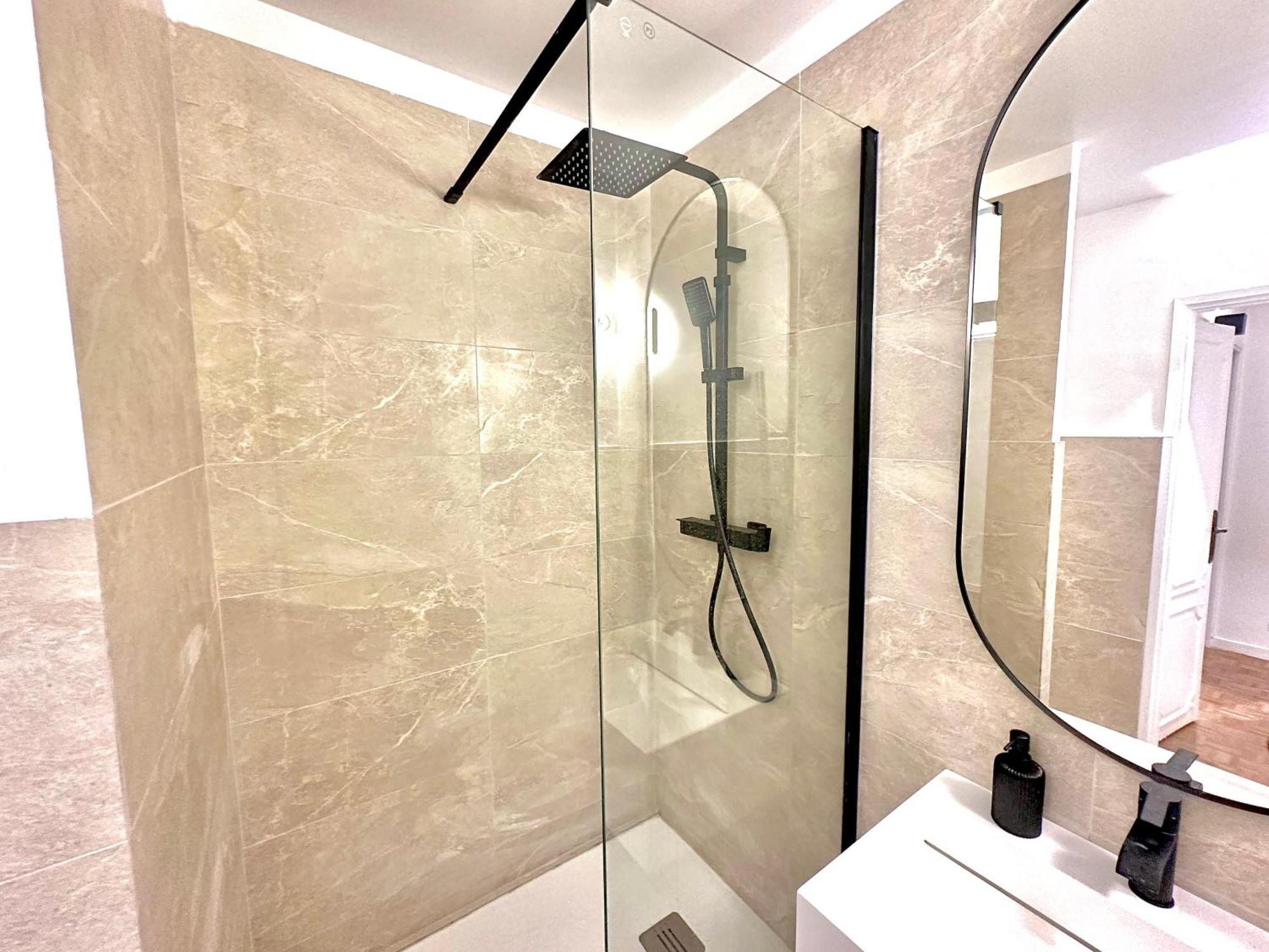 Cote Vieux Port - 105m2 - Port & Sea View Apartment Marseilles