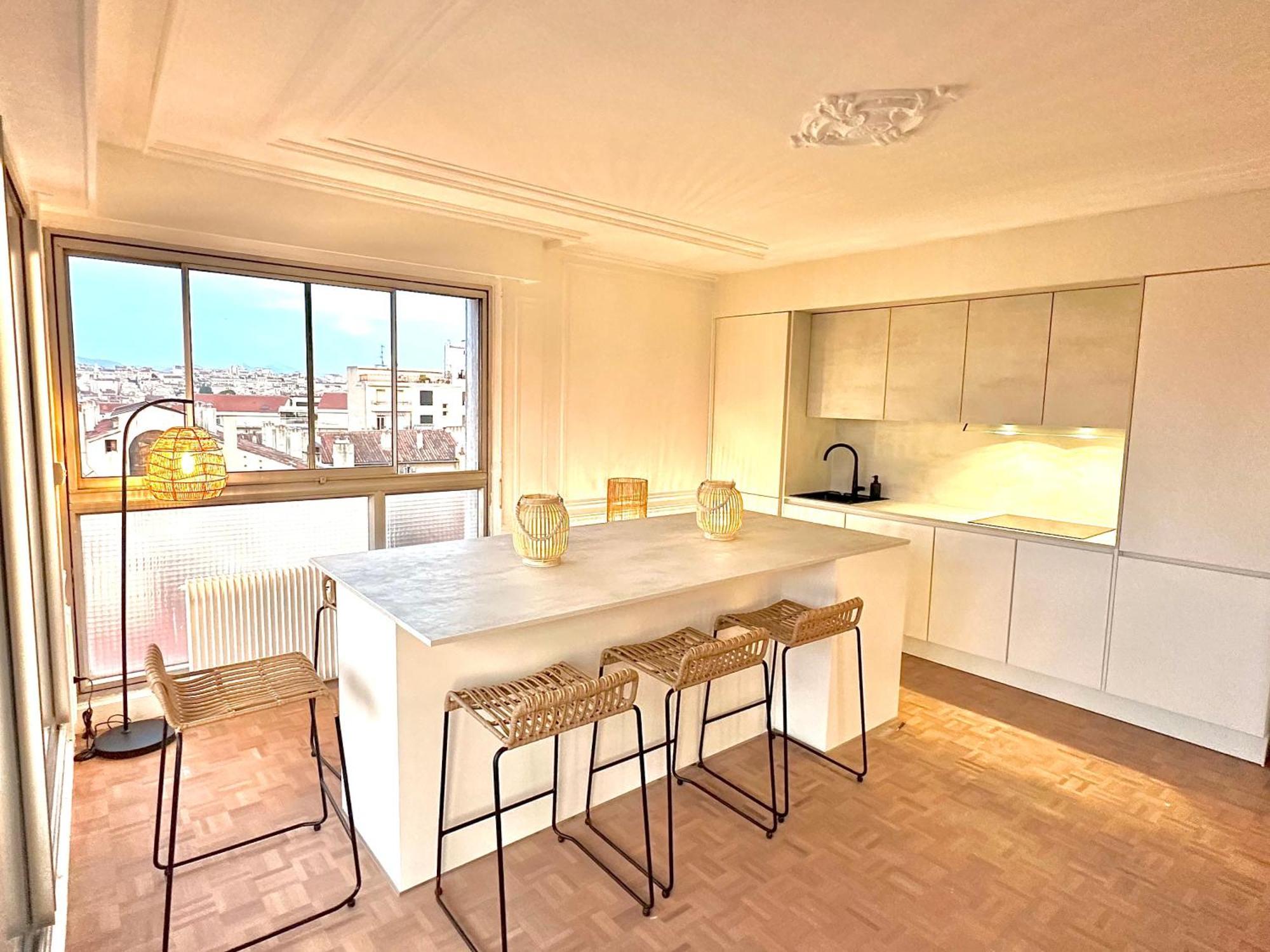 Cote Vieux Port - 105m2 - Port & Sea View Apartment